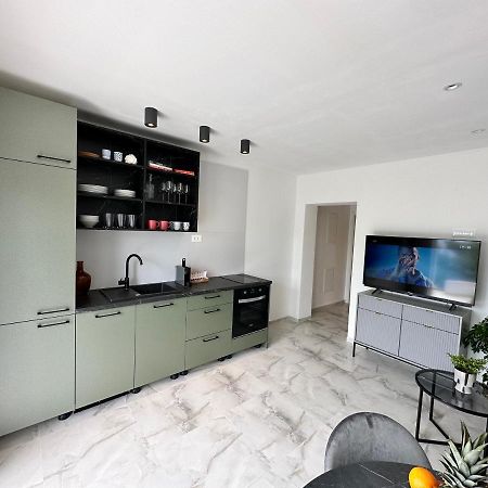 Olive View Apartment Brela Eksteriør bilde